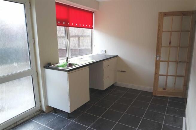 Kitchen: