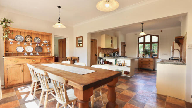 Dual Aspect Open Plan Kitchen/Dining Room