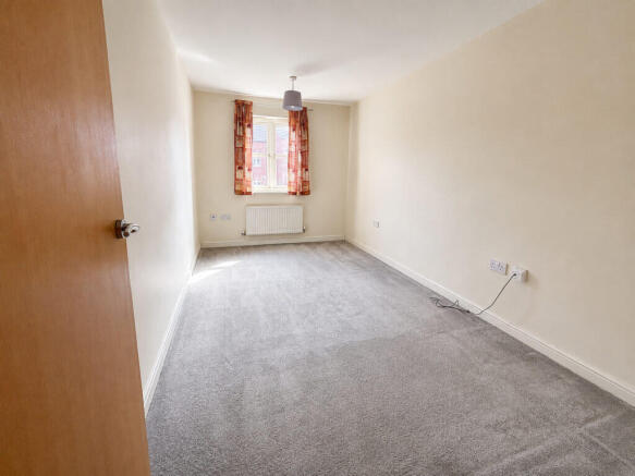 2 bed Apartment for sale Image 5
