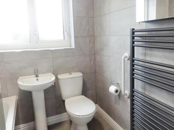 2 bed Bungalow to rent Image 8
