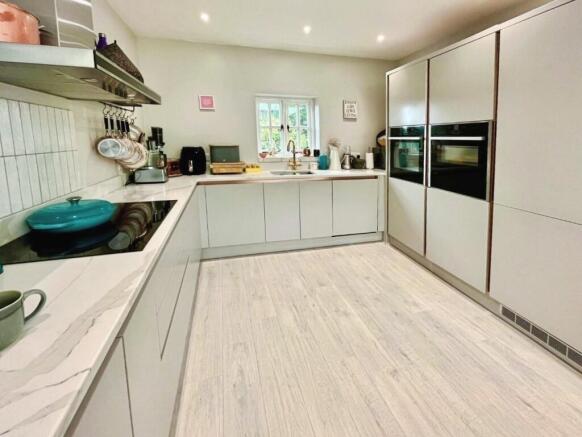 pbox-kitchen-331082.jpg