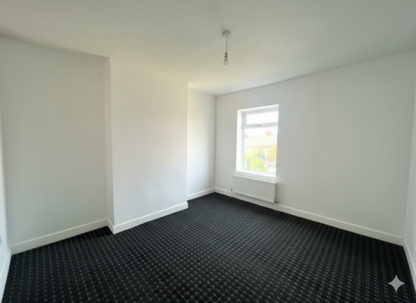 2 bed Terraced to rent Image 6