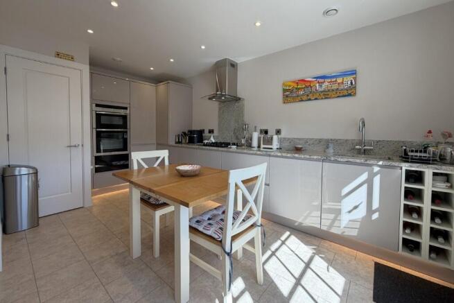 3 bed End of Terrace for sale Image 7