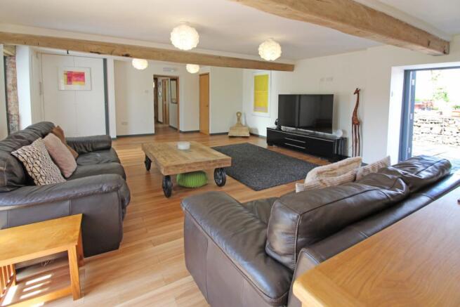 Lounge / Kitchen