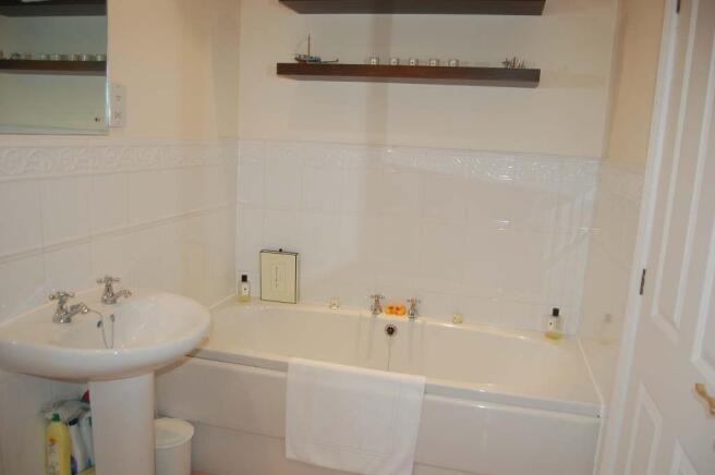 En-suite to Master