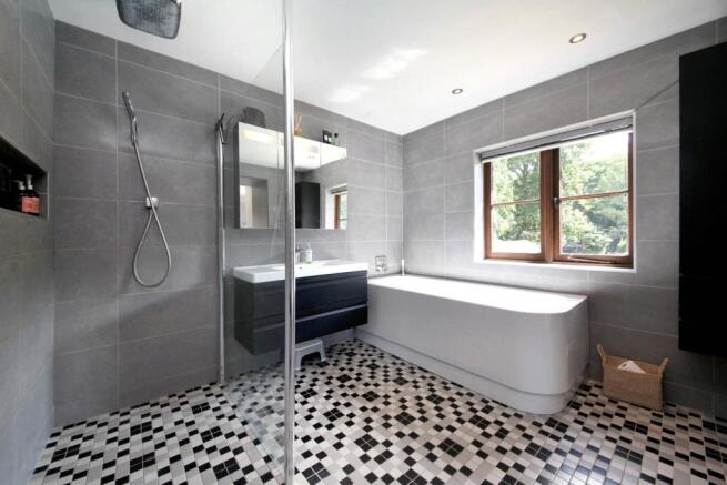 En Suite Bathroom