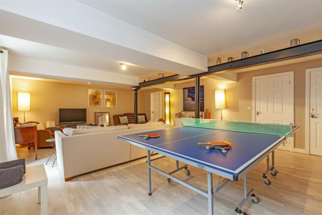 Family Room-4.jpg