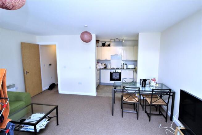 Living Room/Kitch...