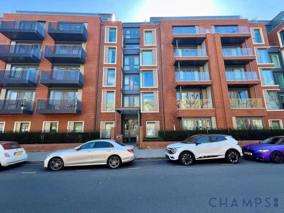 2 bed flat to rent Matcham House, London W6 0DQ