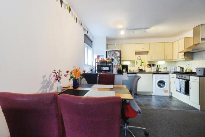 2 bed Apartment for sale Image 7