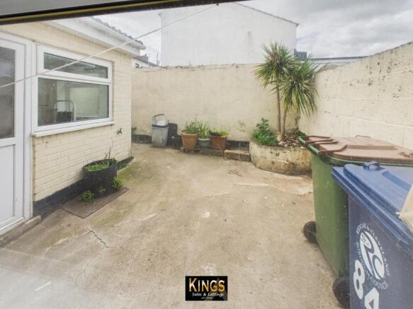 3 bed Terraced for sale Image 11