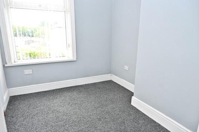 3 bed Semi-Detached to rent Image 9