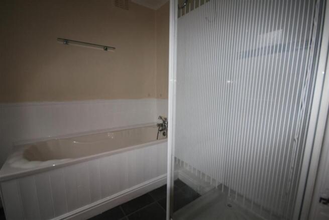 Thurnham St bathroom