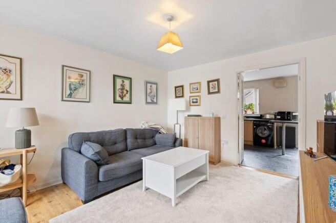 32 Craigroyston Place, Muirhouse, Edinburgh, EH4 4DJ photo 4