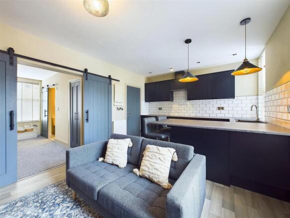 1 bed Apartment to rent Image 9