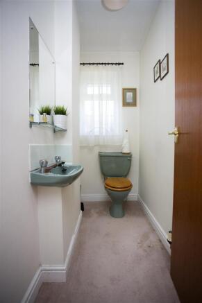 DOWNSTAIRS CLOAKROOM