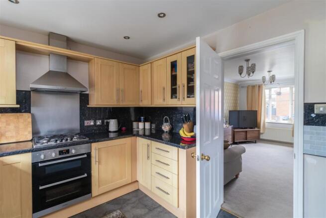 Hudson Close 8-Kitchen D.jpg