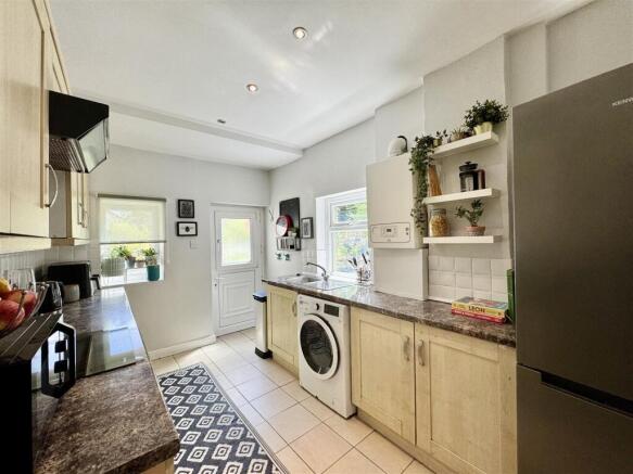3 bed Terraced for sale Image 7