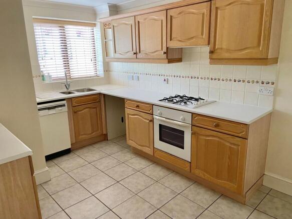 KITCHEN/BREAKFAST ROOM