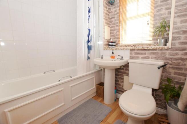 Bathroom.JPG
