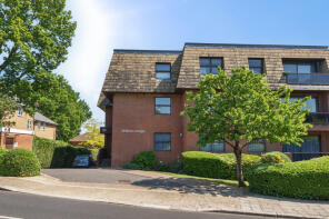 10, 61 Willow Lodge, Lyonsdown Road, Station Road To Longmore Avenue, Barnet EN5 1JJ