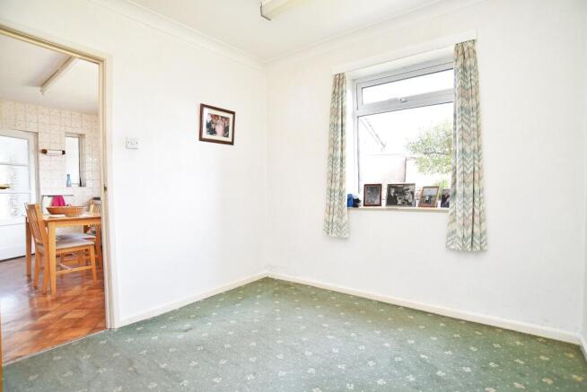 3 bed Semi-Detached for sale Image 6