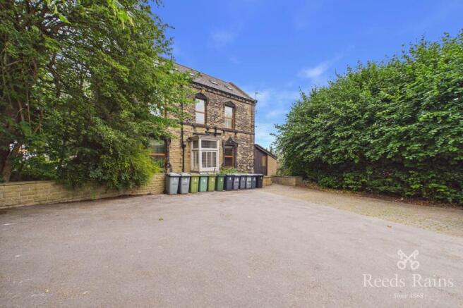 1 bed Apartment to rent Image 8