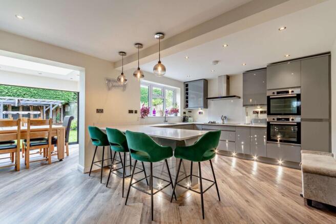 Kitchen dining family