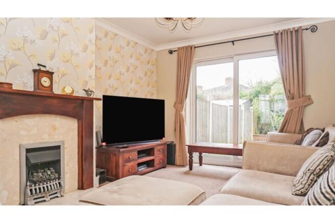 Lounge/Dining Room