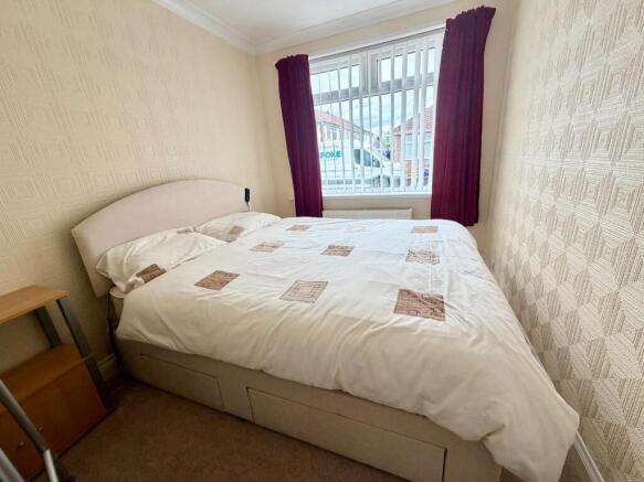 2 bed Semi-Detached Bungalow for sale Image 7