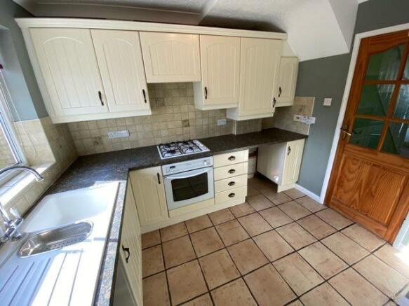 Kitchen diner (1)
