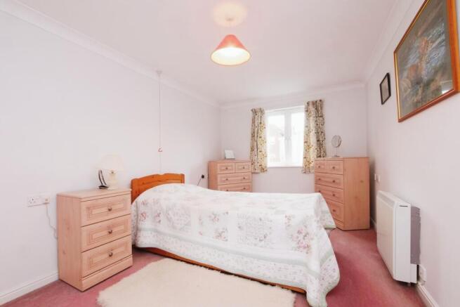 2 bed Apartment for sale Image 4
