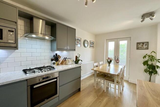 3 bed Semi-Detached for sale Image 7