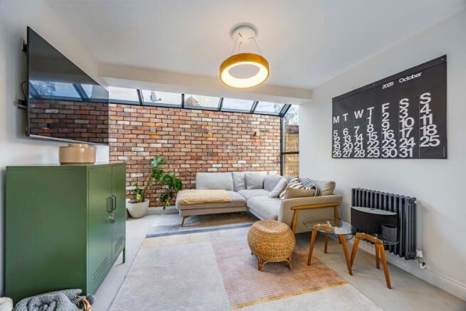 Fabulous contemporary design house in Sandford Road, Mapperley photo 4
