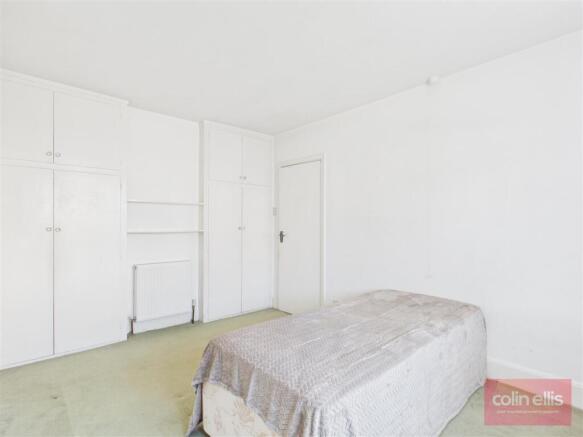 2 bed Flat for sale Image 12