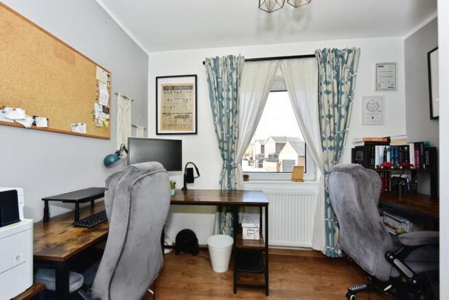 3 bed Semi-Detached for sale Image 10