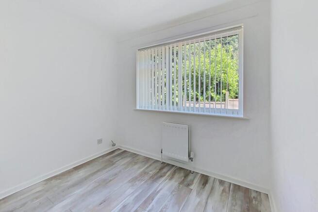 2 bed Ground Flat for sale Image 11