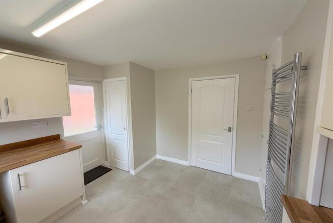 Kitchen 2nd.jpg