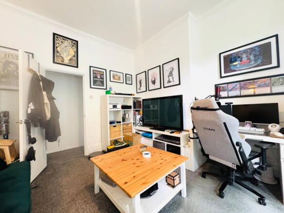 Photo 3