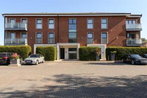 Flat 23, 95 Crystal Court, Bramley Road, London N14 4EY