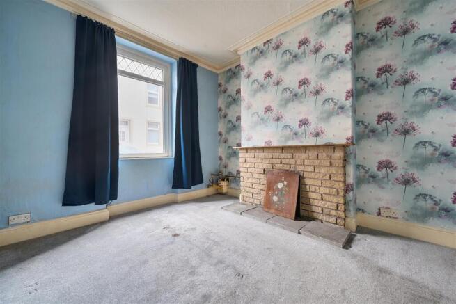 FRONT RECEPTION ROOM