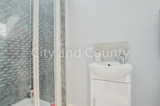 shower room 2.jpg