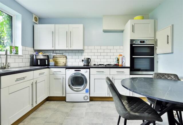 3 bed End of Terrace for sale Image 4
