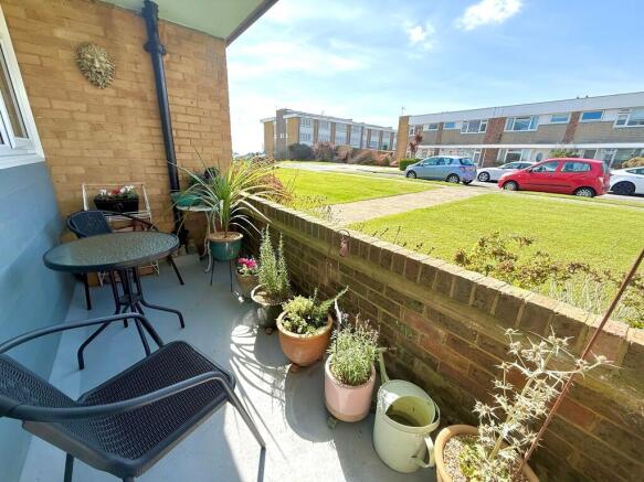Dolphin Court, Dolphin Way photo 3