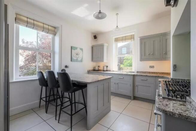 4 bed Land for sale Image 9