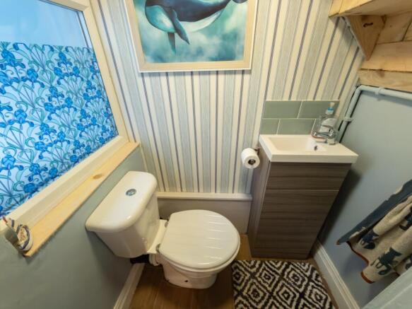 3 bed Terraced for sale Image 10