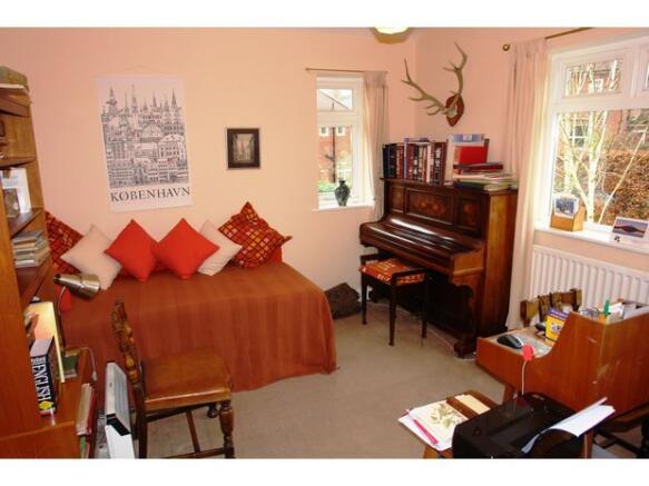 Photo 9