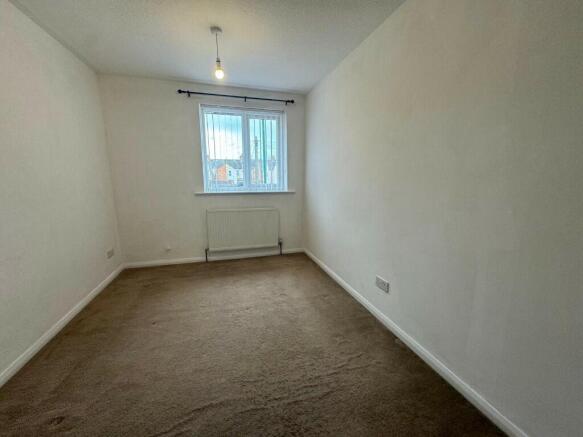 2 bed Terraced to rent Image 8