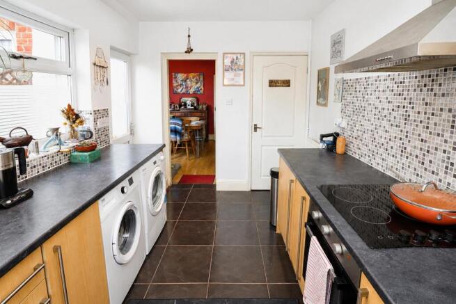 Brookfield Road, Rushden, NN10 9TQ photo 4