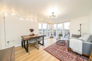 Flat 21, 4 Horseley Court, Candle Street, London E1 4RX
